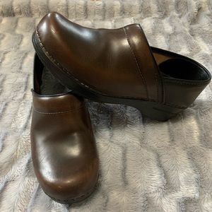 Accepting ALL OFFERS! Brown Dansko Clogs